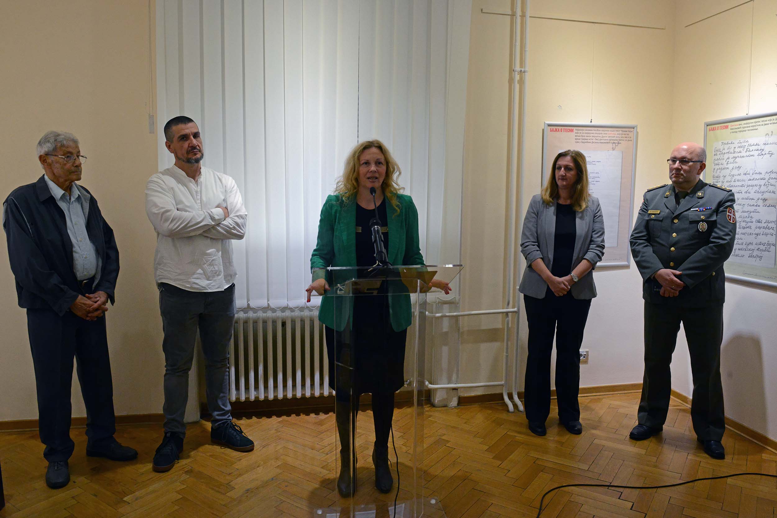 Отворена изложба „Бајка о песми”