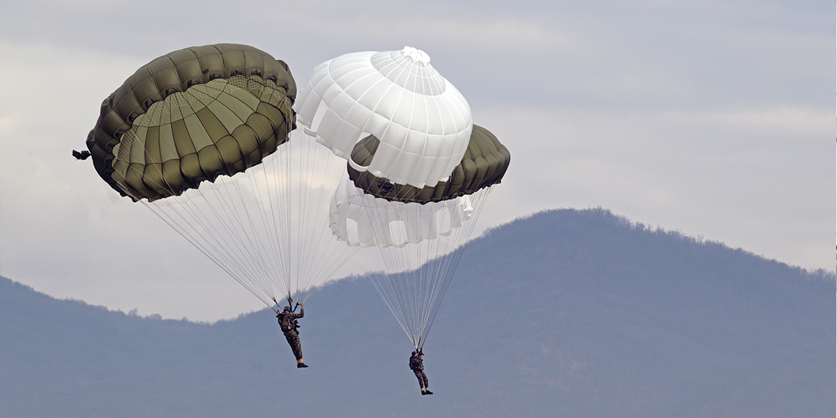 СКОКОВИ НОВИМ ПАДОБРАНОМ